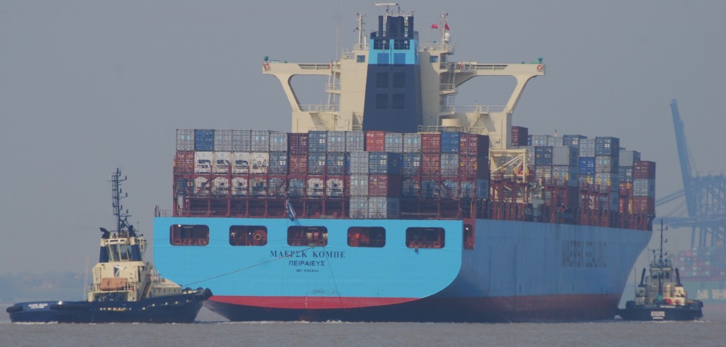 FXT Maersk Kobe DSC_0116.jpg